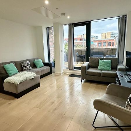 Lux Livin' Apartments - Luxury 2 Bed Apartment With Sky Garden Манчестър Екстериор снимка